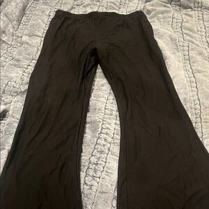 Novella Royale black iris bells